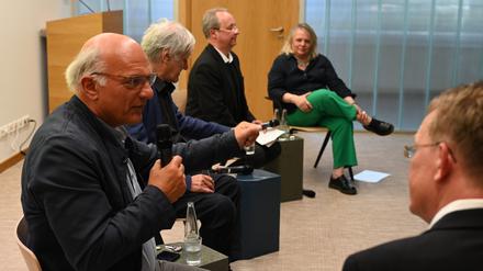 Diskussion der F.C. Flick Stiftung gegen Fremdenfeindlichkeit, Rassismus und Intoleranz zum Thema Antisemitismus.