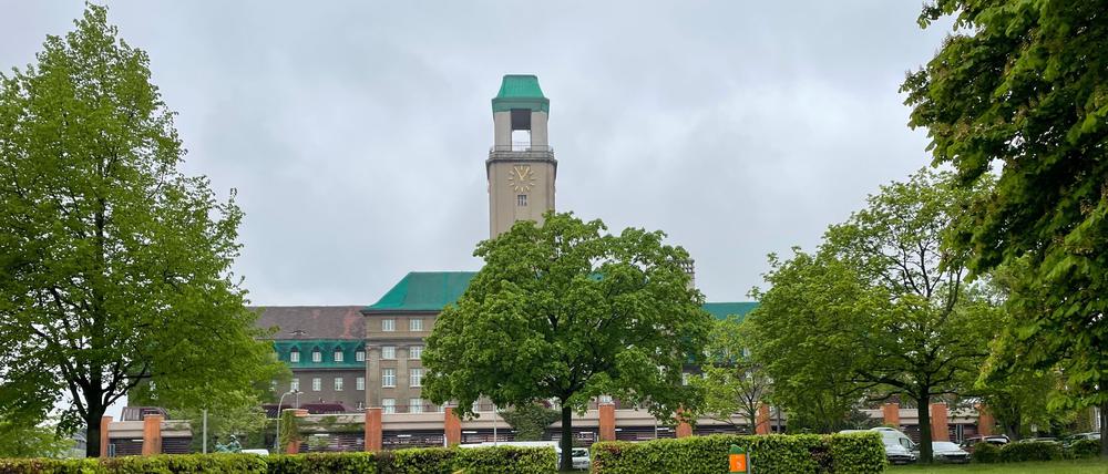 Rathaus Spandau Blick aus Stabholzgarten.