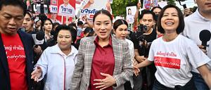 Paetongtarn Shinawatra noch hochschwanger im Wahlkampf.