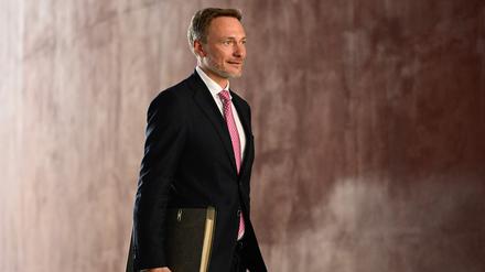 Finanzminister Christian Lindner nimmt sich Zeit, einen Bundeshaushalt für 2024 vorzulegen.