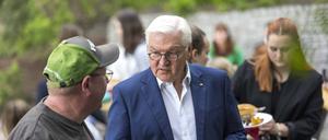 Mit Wurst und Worten. Drei Tage hat sich Steinmeier in Senftenberg umgehört.