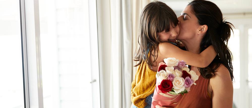 „Danke, mein Schatz“: Blumen zum 14. Mai finden viele Berliner Mütter gut – aber längst nicht alle. 