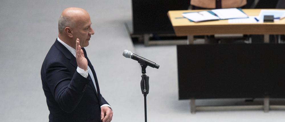 Kai Wegner bei seiner Vereidigung zum Regierenden Bürgermeister.