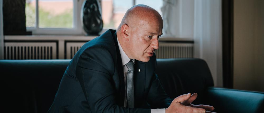Er ist am Ziel: Kai Wegner sitzt im Roten Rathaus.