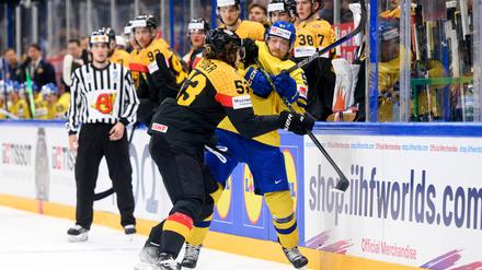Harter Einsatz. Moritz Seider (links) in Aktion.