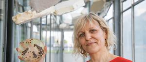 Prof. Vera Meyer von der TU Berlin forscht im My-Co-Place zu Pilzen. C. TU Berlin/ Christian Kielmann