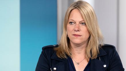 14.05.2023, Bremen: Maike Schaefer, Spitzenkandidatin von Bündnis 90/Die Grünen in Bremen und Andreas Bovenschulte, Spitzenkandidat der SPD in Bremen, steht nach der Wahl in einem Fernsehstudio nebeneinander. Im Land Bremen haben am Sonntag die 21. Wahl zur Bremischen Bürgerschaft sowie Kommunalwahlen in Bremen und Bremerhaven stattgefunden Foto: Sina Schuldt/dpa +++ dpa-Bildfunk +++