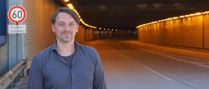 Andreas Jüttemann kennt die ehemalige Stadtautobahn A104 sehr gut. Er hat ein Buch über die Verkehrspolitik und Großsiedlungen in Berlin geschrieben.  