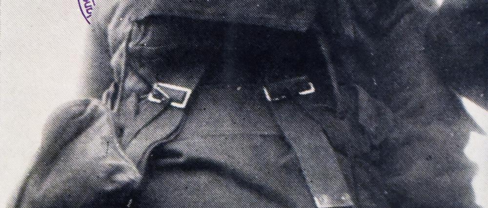 Fabio Mauri, Sprache ist Krieg (Linguaggio è guerra) aus dem Jahr 1974.
