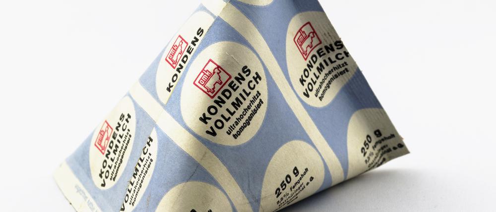 Milch im Tetrapack aus den 1980er Jahren. 