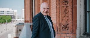 Ein Zauberer sei er nicht, sagt Berlins neuer Regierender Bürgermeister.