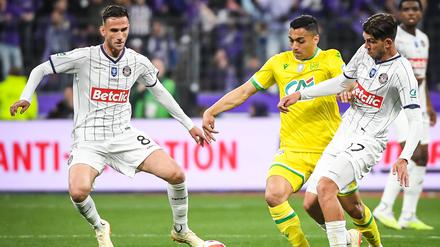 Ein paar Spieler des FC Toulouse (in weiß) verweigerten die Teilnahme an der Toleranzaktion.