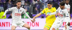 Ein paar Spieler des FC Toulouse (in weiß) verweigerten die Teilnahme an der Toleranzaktion.