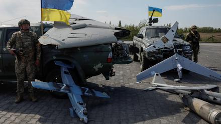 Zerstörte russische Drohnen. 