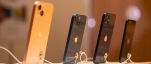 iPhones in einem Apple Store in Indien (Symbolbild). 