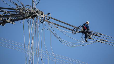 Um eine Überlastung der Netze zu verhindern, müssten diese massiv ausgebaut werden, fordert Florian Bieberbach, Chef der Stadtwerke München.