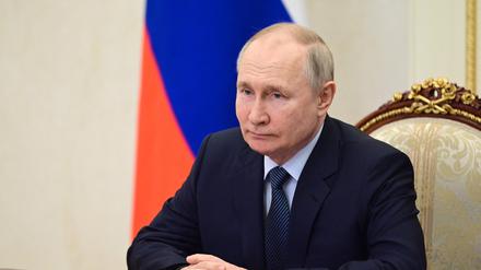 Sein Erlass ist offenbar die Grundlage für das Kündigungsverbot für russische Beamte: Russlands Präsident Wladimir Putin.