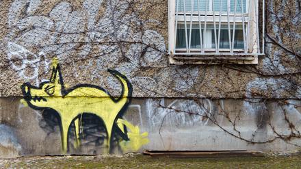 Graffiti an der Fassade des eigenen Hauses – für Eigenheimbesitzer ein Alptraum.