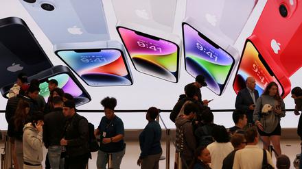Display an oder aus – bei Apple-Smartphones regelt das ein Mini-Laser aus deutscher Produktion.