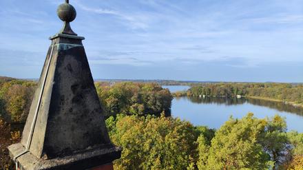 Ein magischer Moment: Fontanes Blick vom Petzower Kirchturm. Hier eröffnet am 21. Mai die Ausstellung.