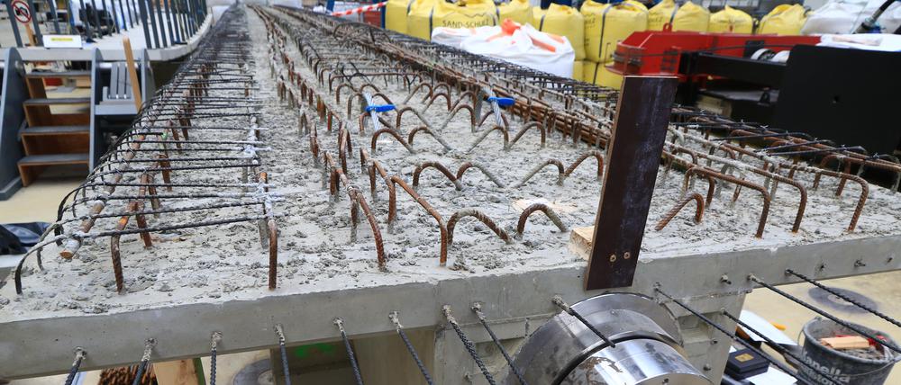 Carbonbeton, hier in der Peter-Behrens-Halle der TU Berlin in Berlin-Wedding.