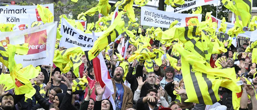 Die Verdi-Streiks haben Wirkung gezeigt, ab Juni gibt es mehr Geld.