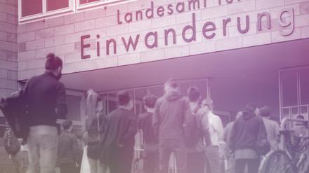 Es kommen viele an: Wartende Menschen stehen vor dem Landesamt für Einwanderung in Berlin (Aufnahme aus dem Jahr 2020).