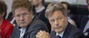 Bundeswirtschaftsminister Robert Habeck sucht einen Nachfolger für Patrick Graichen (links).