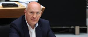 Kai Wegner (CDU), Regierender Bürgermeister, bei der Plenarsitzung des Berliner Abgeordnetenhauses. 