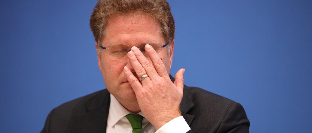 Staatssekretär Patrick Graichen bei der PK zur Eröffnungsbilanz Klimaschutz in der Bundespressekonferenz in Berlin
