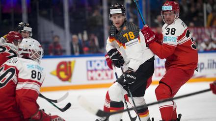 Nico Sturm schaffte mit dem deutschen Team den ersten Sieg bei der WM.