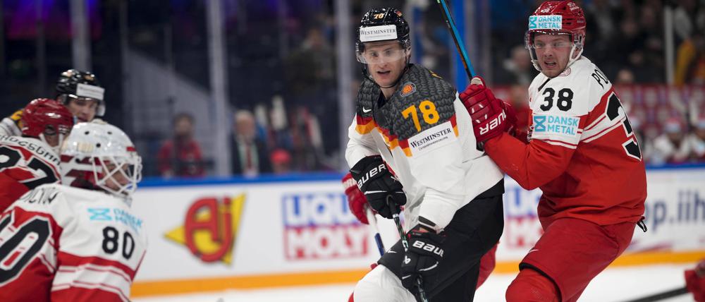 Nico Sturm schaffte mit dem deutschen Team den ersten Sieg bei der WM.