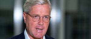 Norbert Röttgen (CDU) kritisiert die Warnung des russischen Präsidenten scharf.