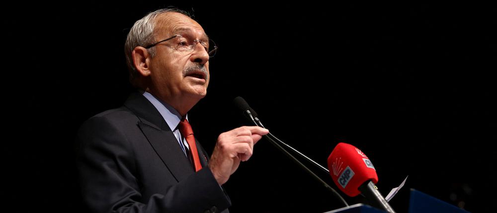 Kemal Kilicdaroglu hat viele mit seinen harschen Aussagen zu Flüchtlingen überrascht.
