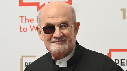 Der Schriftsteller Salman Rushdie, 75. 