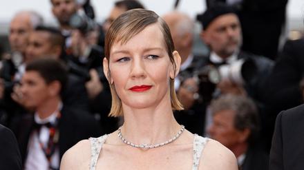Sandra Hüller am Freitagabend auf dem roten Teppich in Cannes bei der Weltpremiere von „The Zone of Interest“.