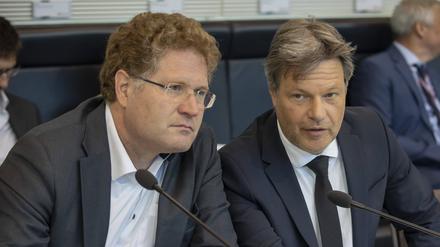 Robert Habeck und Patrick Graichen in einer gemeinsamen Sitzung (Archivbild).