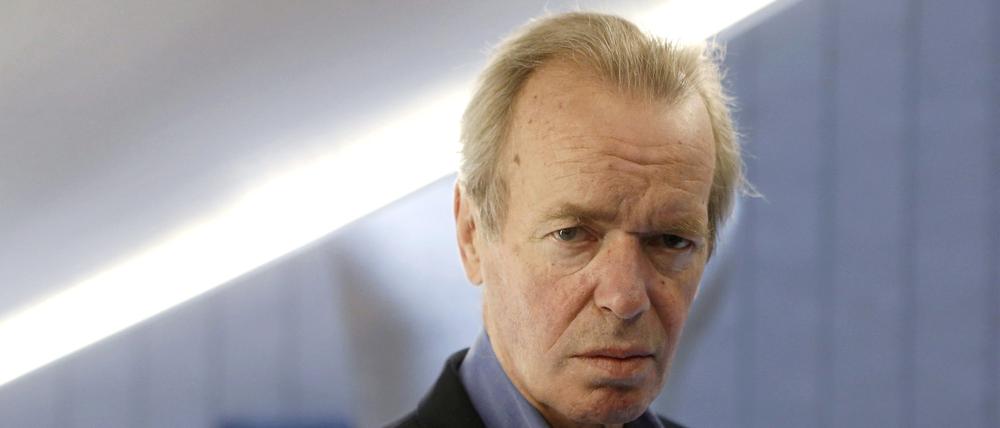 ARCHIV - 01.10.2015, Spanien, Barcelona: Martin Amis, britischer Autor, aufgenommen vor der Präsentation seines Buches "Interessengebiet". Amis, durch Romane wie «Gierig», «London Fields» oder «Die schwangere Witwe» bekannt, ist tot. Foto: Alejandro Garcia/EFE/dpa +++ dpa-Bildfunk +++