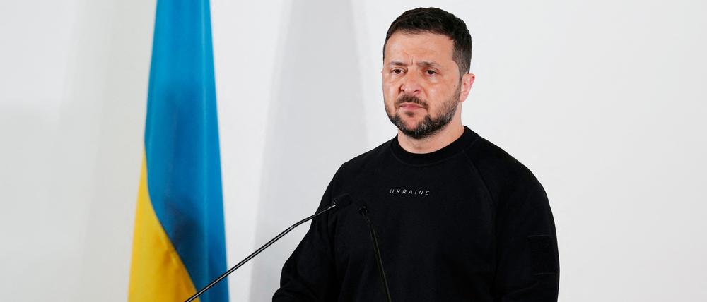 Der ukrainische Präsident Selenskyj bei einer Pressekonferenz am Rande des G7-Gipfels.