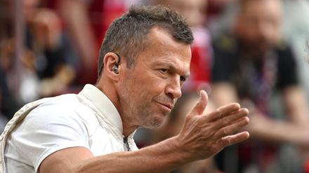 Lothar Matthäus am Spielfeldrand.