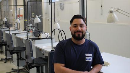 Berkan B. macht eine Ausbildung zum Feinoptiker.