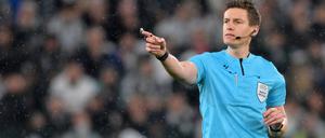 Der deutsche Fifa-Schiedsrichter Daniel Siebert