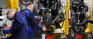 Das Motorradwerk von BMW in Berlin-Spandau zählt zu den größten Arbeitgebern der Branche in der Region.