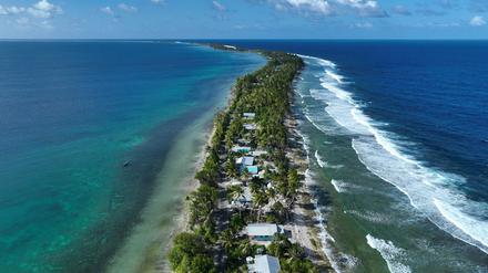 Die langen, schmalen Inselstreifen von Tuvalu sind den Folgen des Klimawandels schutzlos ausgeliefert.