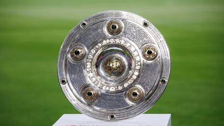 Die Entscheidung über die Deutsche Meisterschaft im Männerfußball fällt erst am letzten Spieltag der Bundesliga.