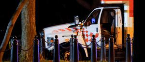 Ein Umzugswagen raste in der Nacht auf Dienstag in eine Barriere vor dem Weißen Haus in Washington.