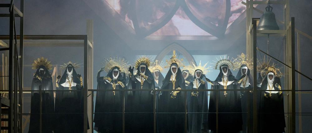 Ensembleszene aus Francis Poulencs „Dialogues des Carmélites“ an der Wiener Staatsoper