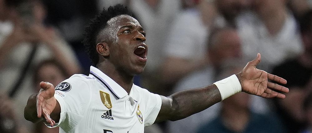 Vinicius Junior von Real Madrid jubelt über sein Tor zum 1:0. 