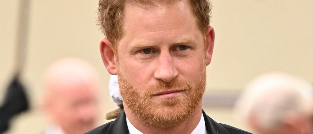 Prinz Harry kommt zur Krönungszeremonie von König Charles III. Prinz Harrys Hoffnung, trotz seines Austritts aus dem engeren Kreis der Königsfamilie in Großbritannien wie gewohnt Polizeischutz in Anspruch nehmen zu können, haben einen weiteren Dämpfer erhalten.