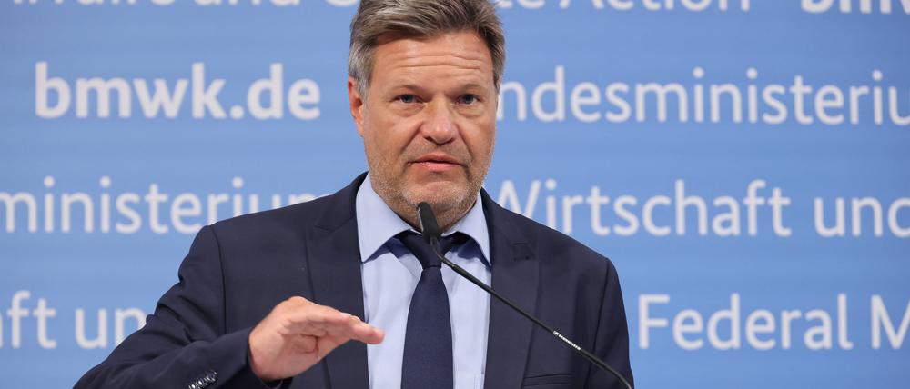 Robert Habeck spricht am 23. Mai auf einer Pressekonferenz des Bundeswirtschaftsministeriums.